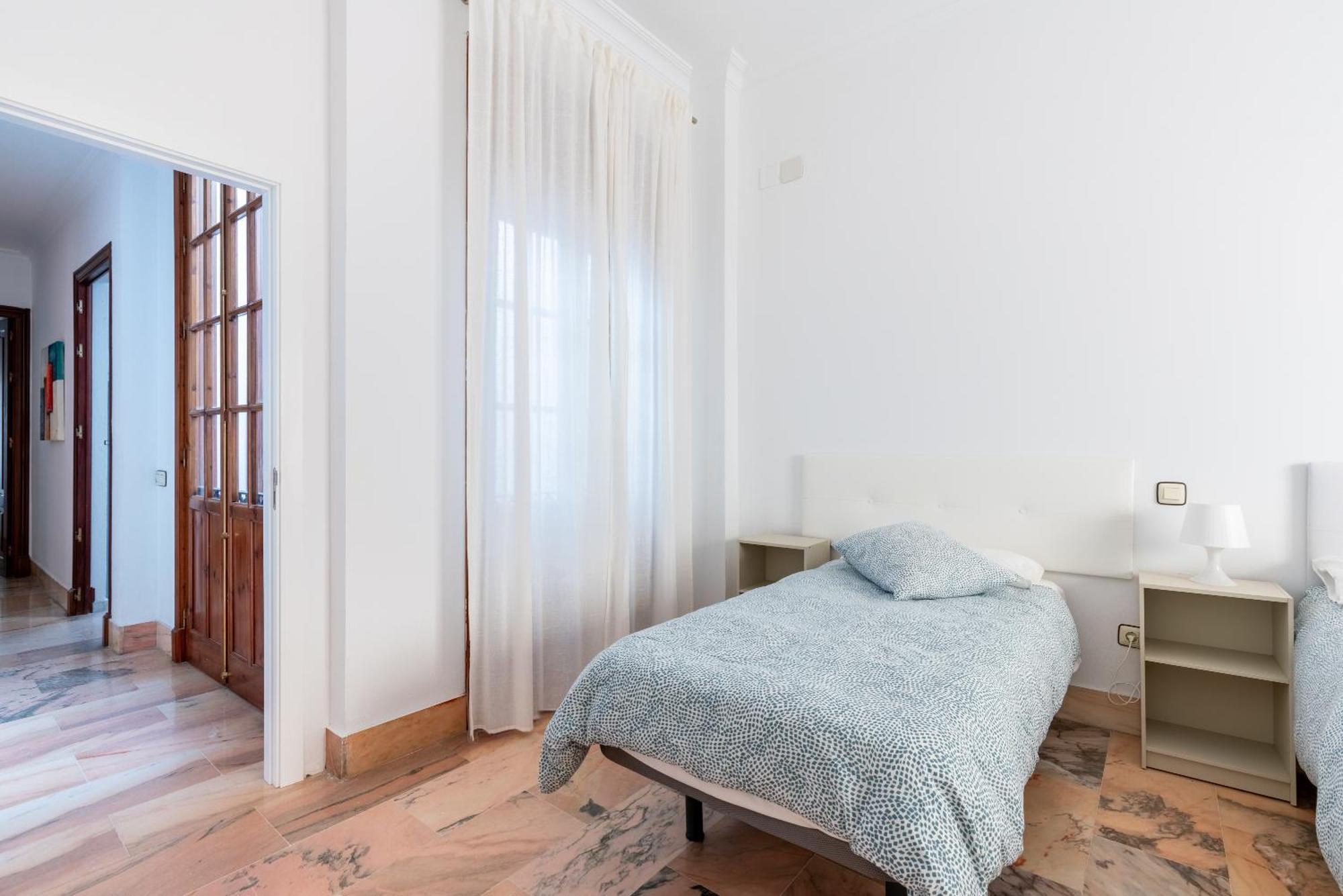 Banana Gay House - Only Men Sevilha