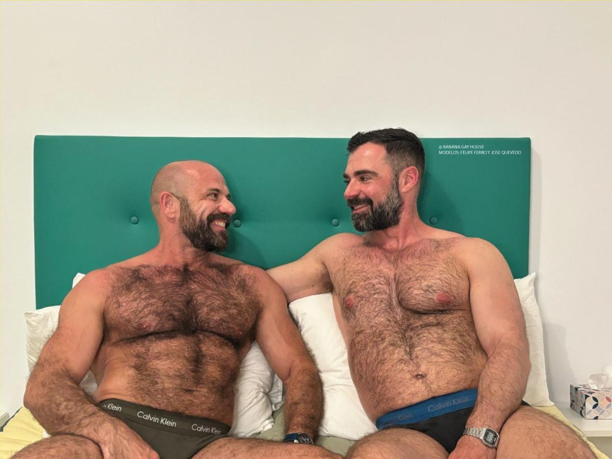 Banana Gay House - Only Men